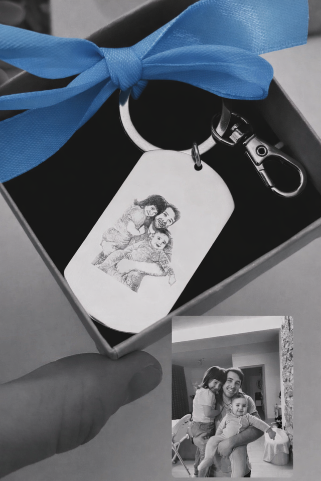 Portachiavi rettangolare con incisa una tua foto o frase