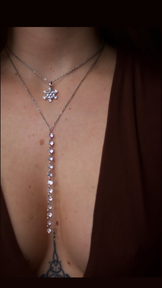 Collana con fila di zirconi super luminosi