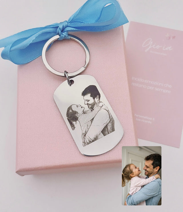 Portachiavi rettangolare con incisa una tua foto o frase